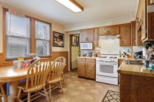 1122 Albemarle St, Saint Paul MN  55117-4415 exterior