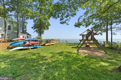 1625 Winters Ave, Shady Side MD 20764-9718 exterior