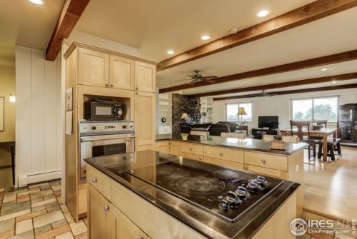 8417 Foothills Hwy, Boulder CO  80302-9351 exterior