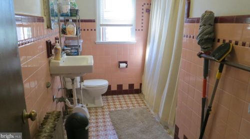 107 Hermitage Ave, Trenton NJ  08618-5509 exterior