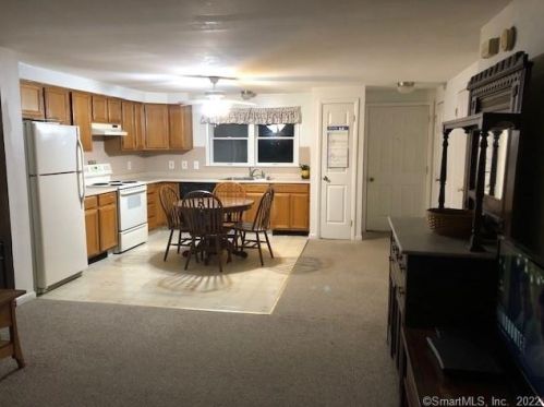70 Church St, Canaan, CT 06018-2447