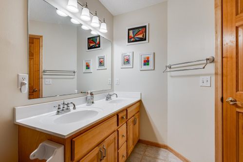 13764 Evergreen Ct, Saint Paul MN  55124-9256 exterior