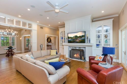 1015 Tiger Tail Dr, Riverside CA  92506-5423 exterior