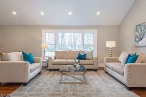 54 Highlander Dr, Scotch Plains, NJ 07076-2423