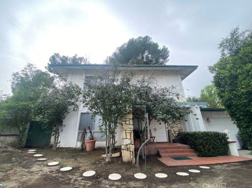 3355 Alginet Dr, Van Nuys, CA 91436-4121
