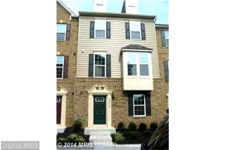42612 Freistadt Sq, Dulles VA  20166-2610 exterior
