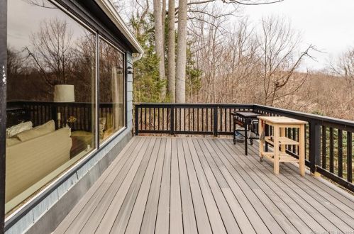 21 Great Quarter Rd, Sandy Hook CT  06482-1560 exterior