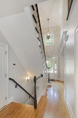 2527 Brookline Cir, Atlanta GA  30319-3690 exterior