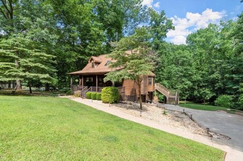 824 Victoria Pl, Holly Springs, GA 30189-5160
