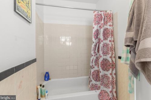 1138 19 St, Philadelphia PA  19146-2936 exterior