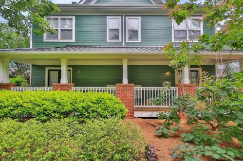 281 Carlyle Park Dr, Atlanta, GA 30307-2883