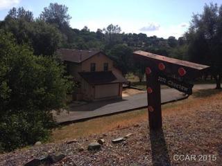 2071 Choctaw Rd, Copperopolis, CA 95228-9515