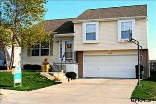 15359 Grebe St, Bennington, NE 68007-1466