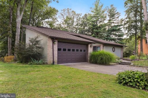 2703 Woodfern Ct, Woodbridge, VA 22192-2009
