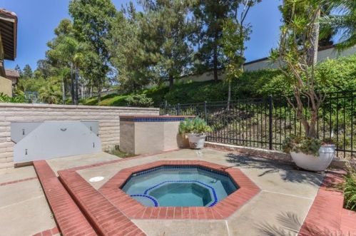 10600 Bruns Dr, Tustin, CA 92782-1413