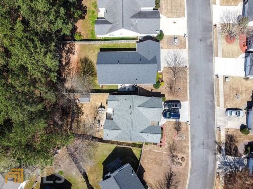 3196 Liberty Commons Dr, Kennesaw GA  30144-2381 exterior