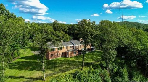 31 Diamond Glen Rd, Farmington, CT 06032-2301