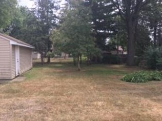 1062 Beatrice St, Saint Paul MN  55121-1401 exterior