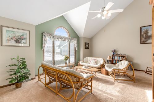 15530 Robin Ct, Plainfield, IL 60544-1558