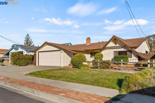 21456 Outlook Ct, Hayward, CA 94546-6220