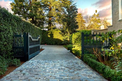 567 Hale St, Palo Alto, CA 94301-2210