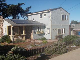 2005 Cross St, Seaside, CA 93955-3305
