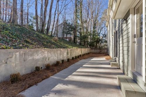 325 Hunters Gln Ct, Atlanta GA  30328-1710 exterior