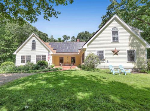 15 Tall Pines Rd, Lee, NH 03824-4414