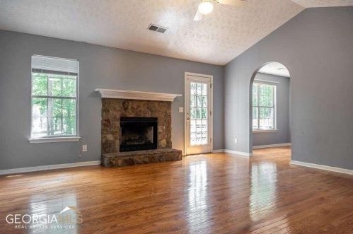 858 Spring Oak Ct, Loganville, GA 30052-5133