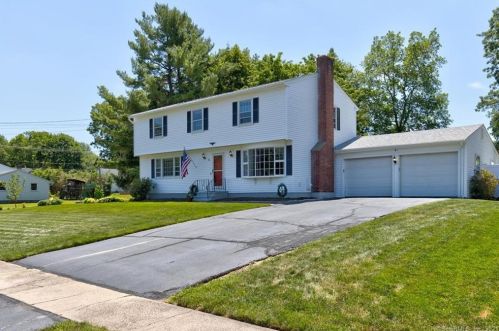 5 Brownstone Rd, Wallingford, CT 06492-2126