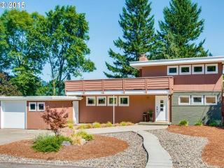 6236 37th Ave, Portland, OR 97221-3313