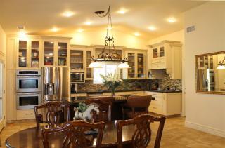 949 Woodcreek Rd, Fallbrook, CA 92028-3554