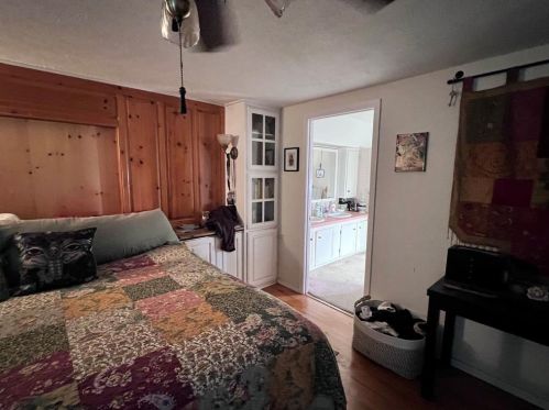 1102 Castile Rd, Austin TX  78733-2518 exterior