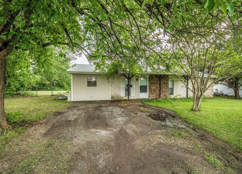507 Neal St, Commerce, TX 75428-2327
