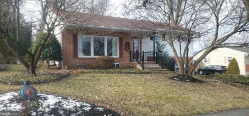 524 Blanchester Rd, Harrisburg, PA 17112-2206