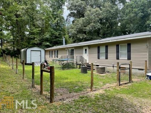 208 Reeves Rd, Jackson, GA 30233-3761