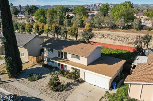 2803 Hollister St, Simi Valley CA  93065-5214 exterior