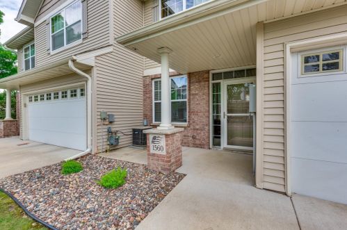 1560 Independence Dr, Waterford, MN 55057-4863