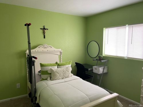 768 Willow Dr, Denver CO  80603-7761 exterior