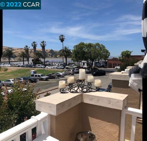141 B St, Benicia, CA 94510-3282