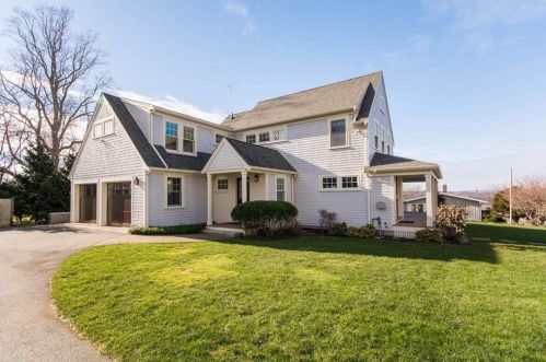 55 Reed St, Tiverton, RI 02878-4511