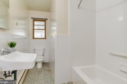 1002 Cliftonbrook Ln, Silver Spring MD 20905-3709 exterior