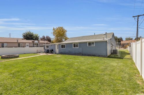 819 300, Woodland Hills UT 84653-9423 exterior