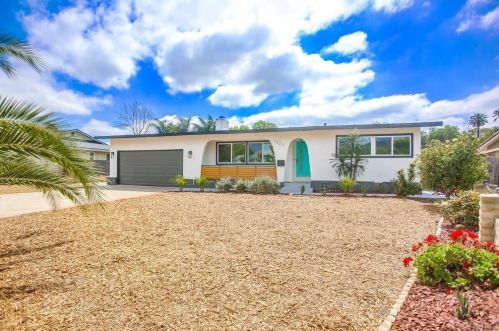 1223 Rock Springs Rd, San Marcos CA  92069-3219 exterior
