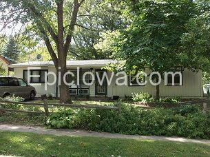 800 6th St, Midway IA  52302-5807 exterior