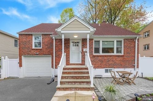 67 Druid Ave, Dumont, NJ 07628-1921