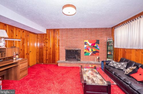 8921 2 Ave, Silver Spring MD 20910-2149 exterior