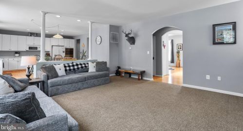 252 Prospect Hill Blvd, Charles Town WV  25414-5082 exterior