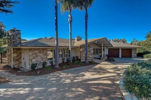 7381 Almaden Ln, Carlsbad, CA 92009-6902