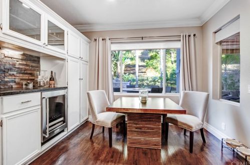 8730 Foxhollow Dr, Anaheim CA  92808-1674 exterior